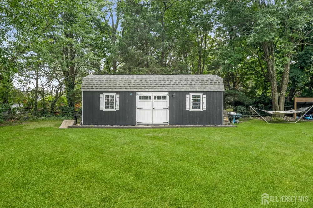 35 westbrook Road Howell, NJ 07731