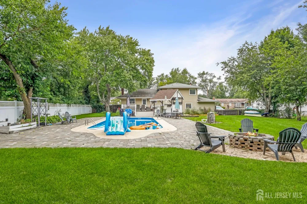 35 westbrook Road Howell, NJ 07731