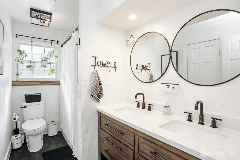 35 westbrook Road Howell, NJ 07731