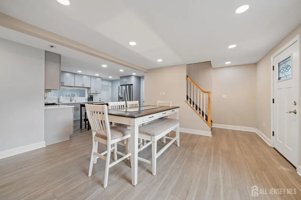 296 Saint James Avenue Woodbridge Proper, NJ 07095