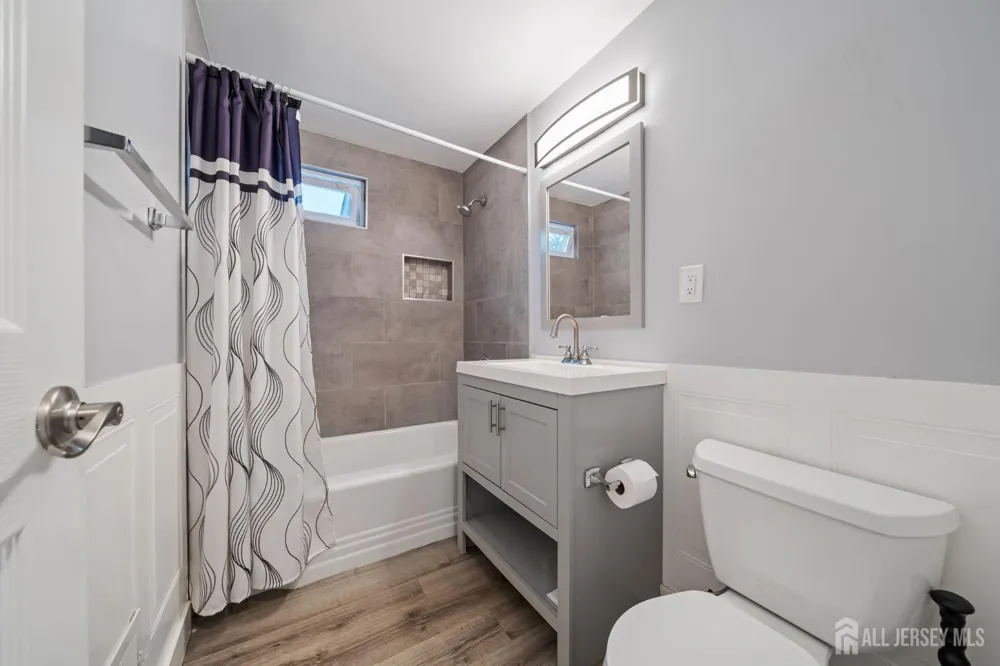 296 Saint James Avenue Woodbridge Proper, NJ 07095