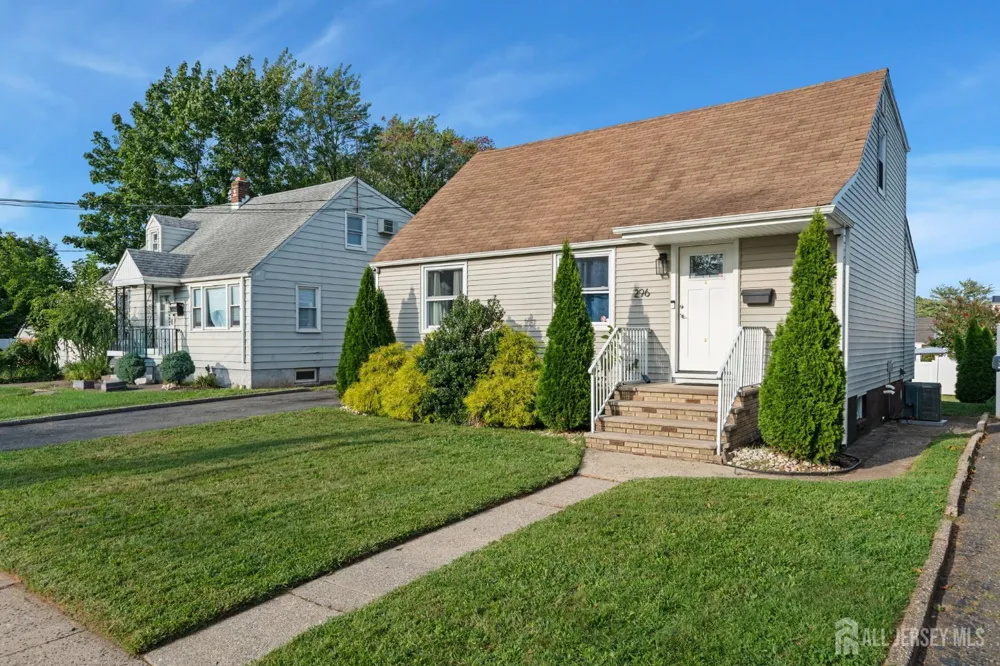 296 Saint James Avenue Woodbridge Proper, NJ 07095