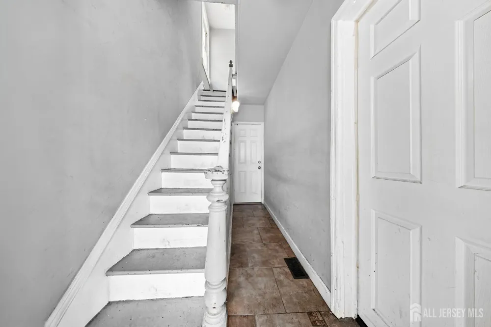 133 Smith Street #2 Elizabeth, NJ 07201
