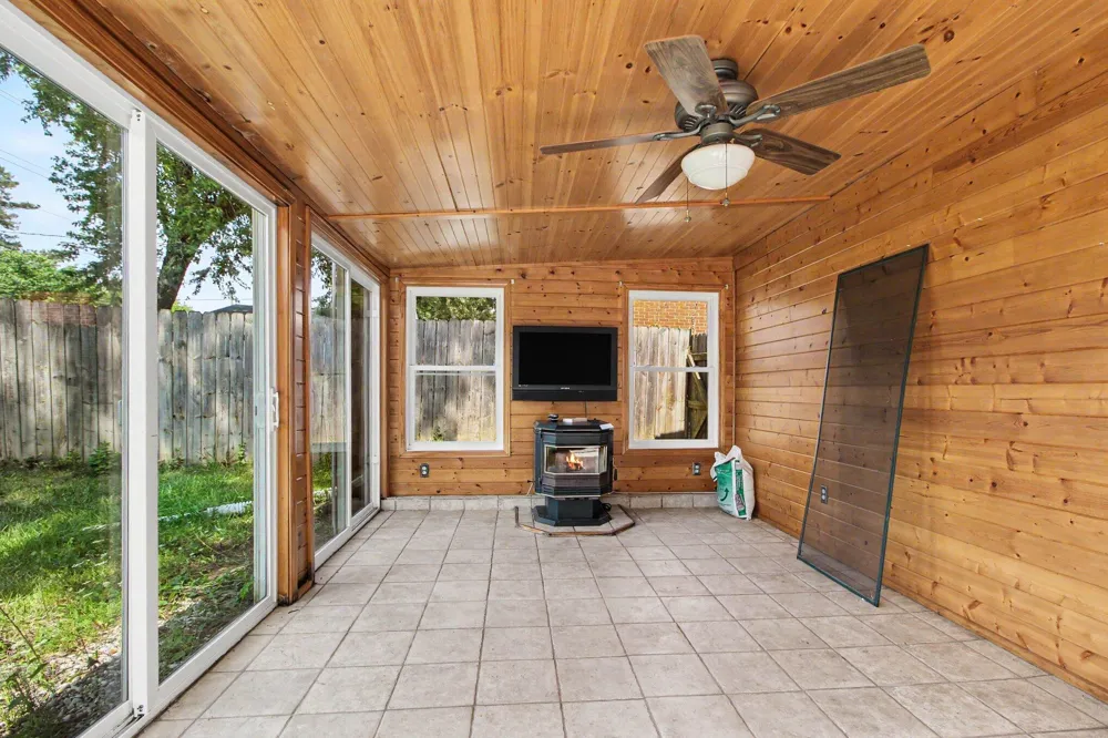 9 Edison Avenue Ypsilanti, MI 48197
