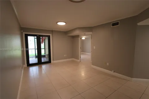 15495 Miami Lakeway N #104-4
