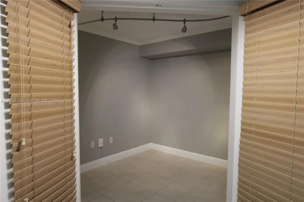 15495 Miami Lakeway N #104-4 Miami Lakes, FL 33014