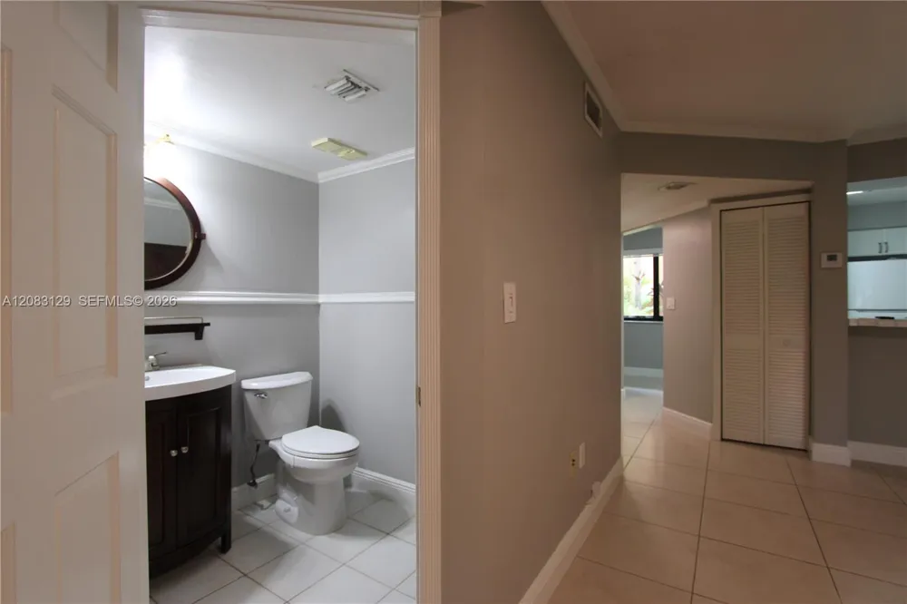 15495 Miami Lakeway N #104-4 Miami Lakes, FL 33014