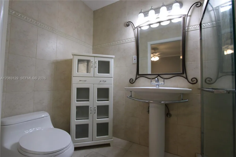 15495 Miami Lakeway N #104-4 Miami Lakes, FL 33014