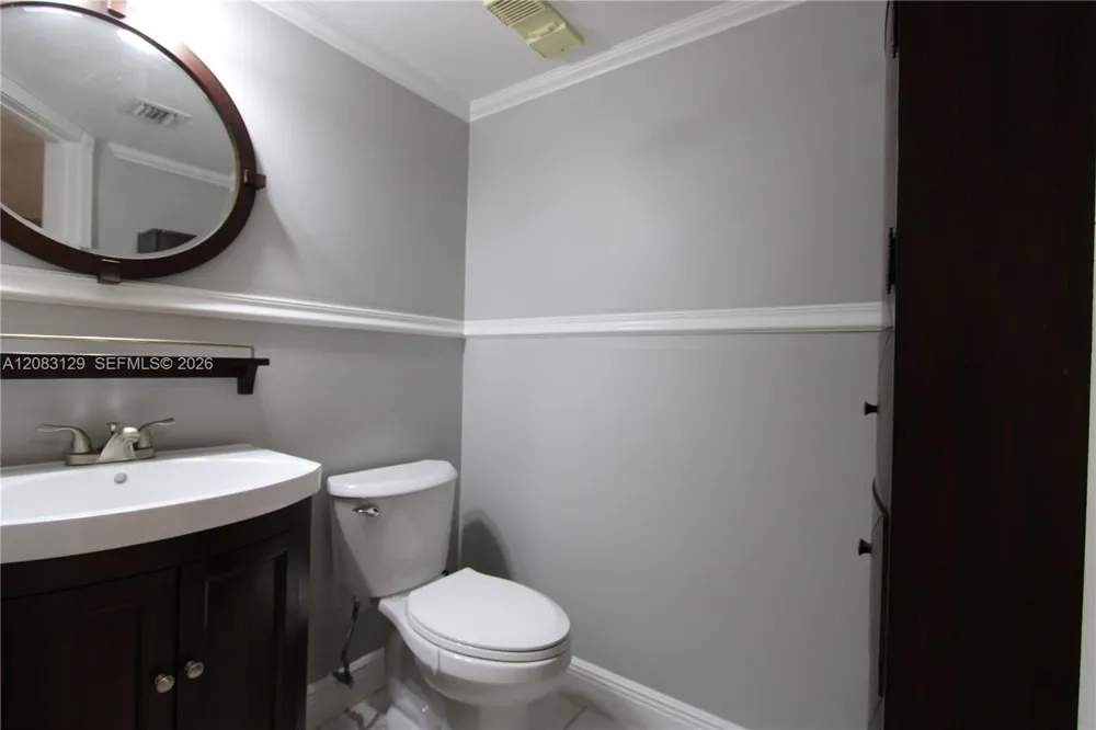 15495 Miami Lakeway N #104-4 Miami Lakes, FL 33014