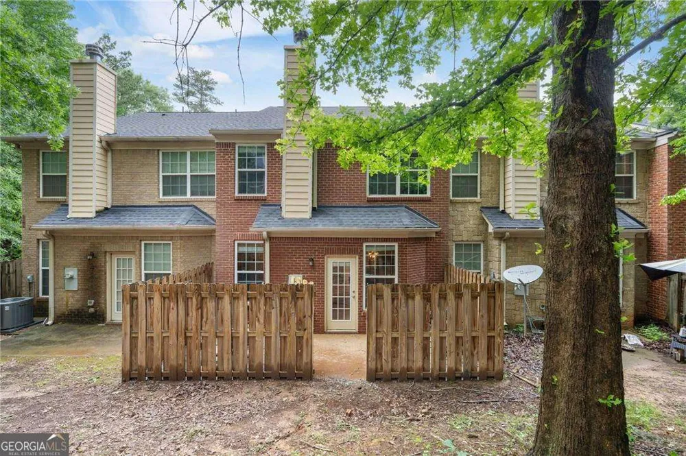 3063 Thornbury TRCE Atlanta, GA 30360