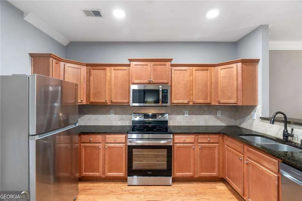 3063 Thornbury TRCE Atlanta, GA 30360