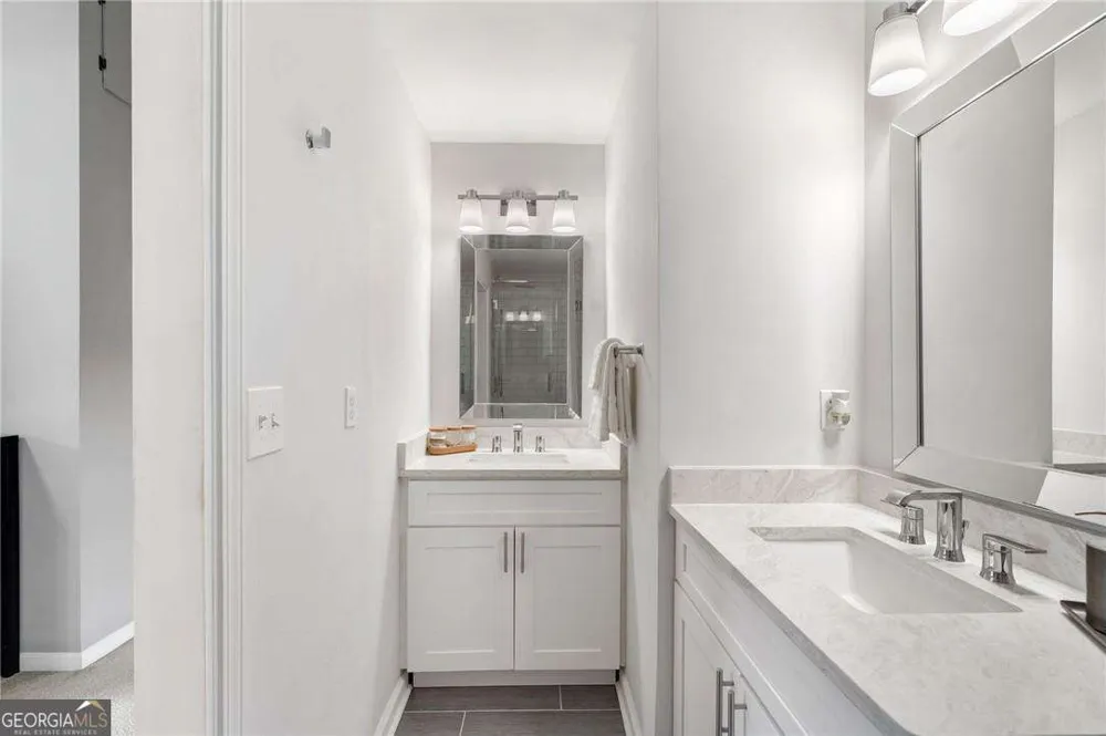 3063 Thornbury TRCE Atlanta, GA 30360