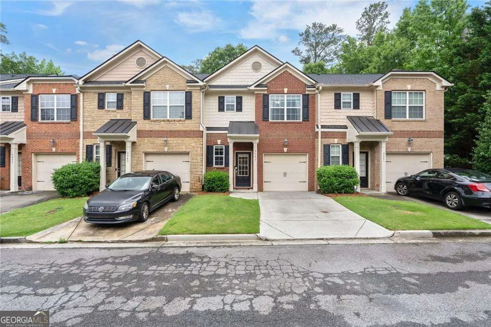 3063 Thornbury TRCE Atlanta, GA 30360
