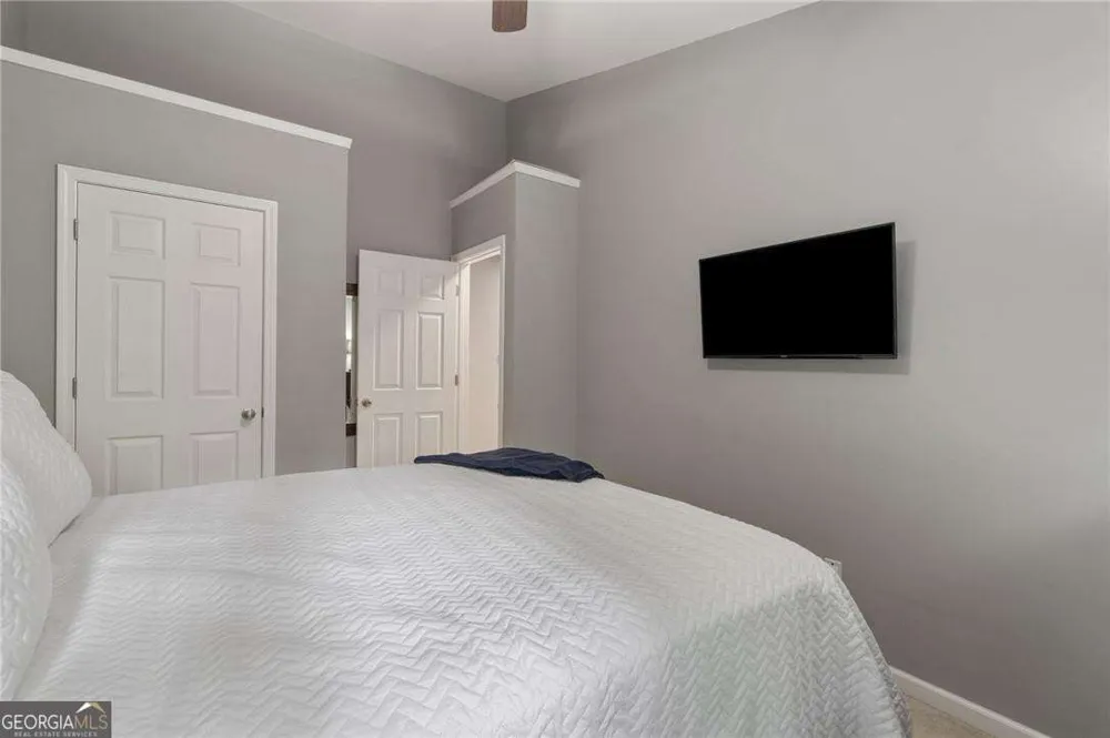 3063 Thornbury TRCE Atlanta, GA 30360