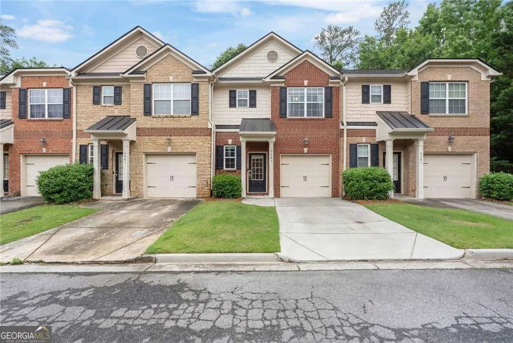 3063 Thornbury TRCE Atlanta, GA 30360