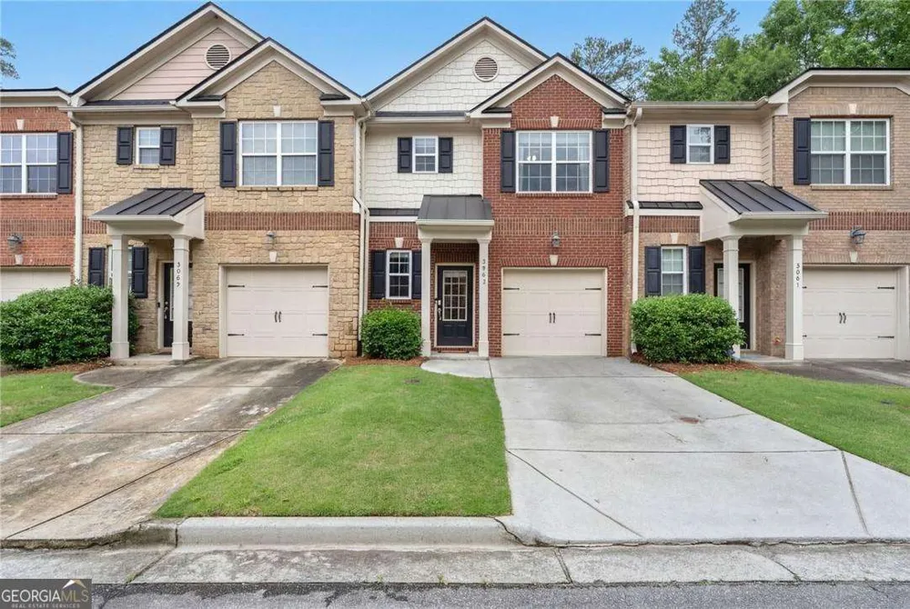 3063 Thornbury TRCE Atlanta, GA 30360
