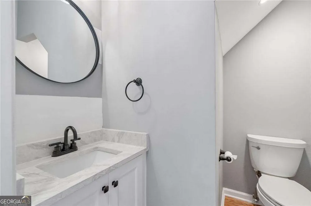 3063 Thornbury TRCE Atlanta, GA 30360