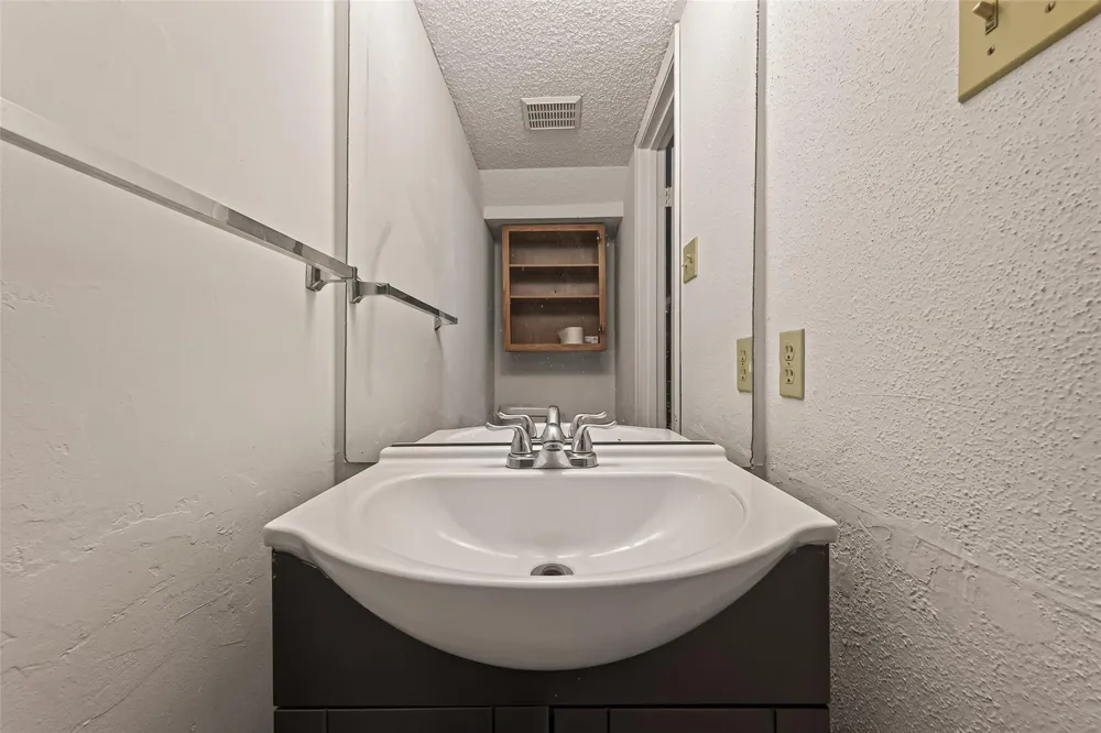 3600 Jeanetta Street #2305 Houston, TX 77063