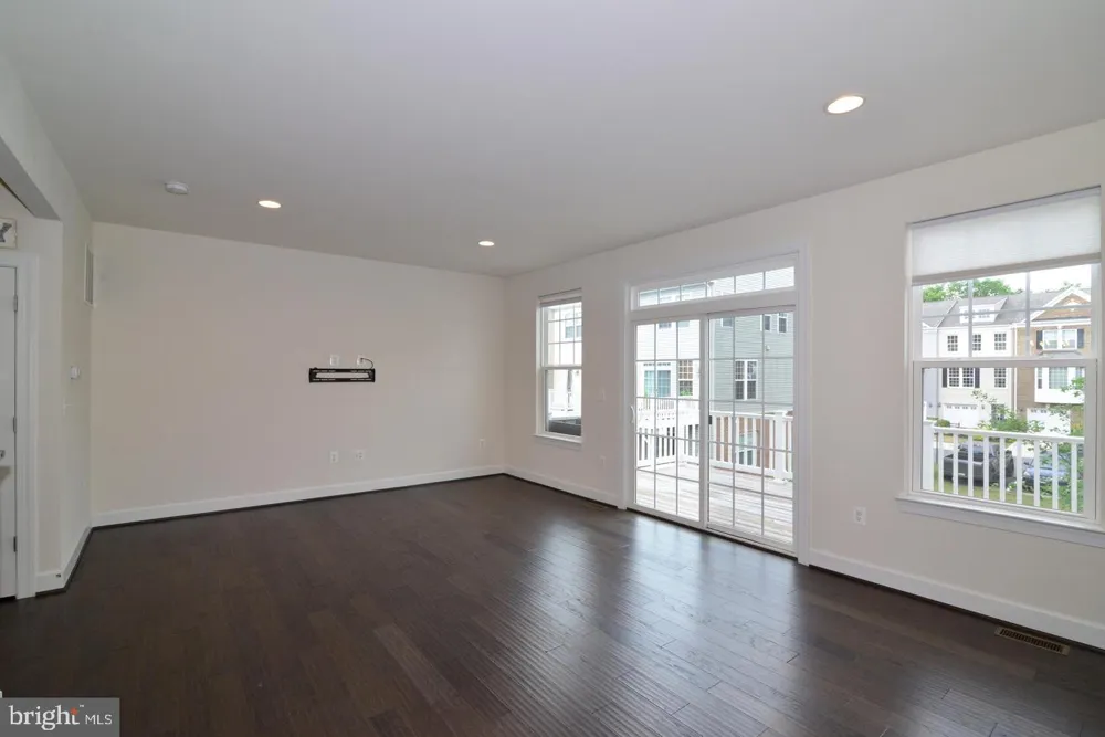 10684 VIEWMONT LANE Manassas, VA 20112