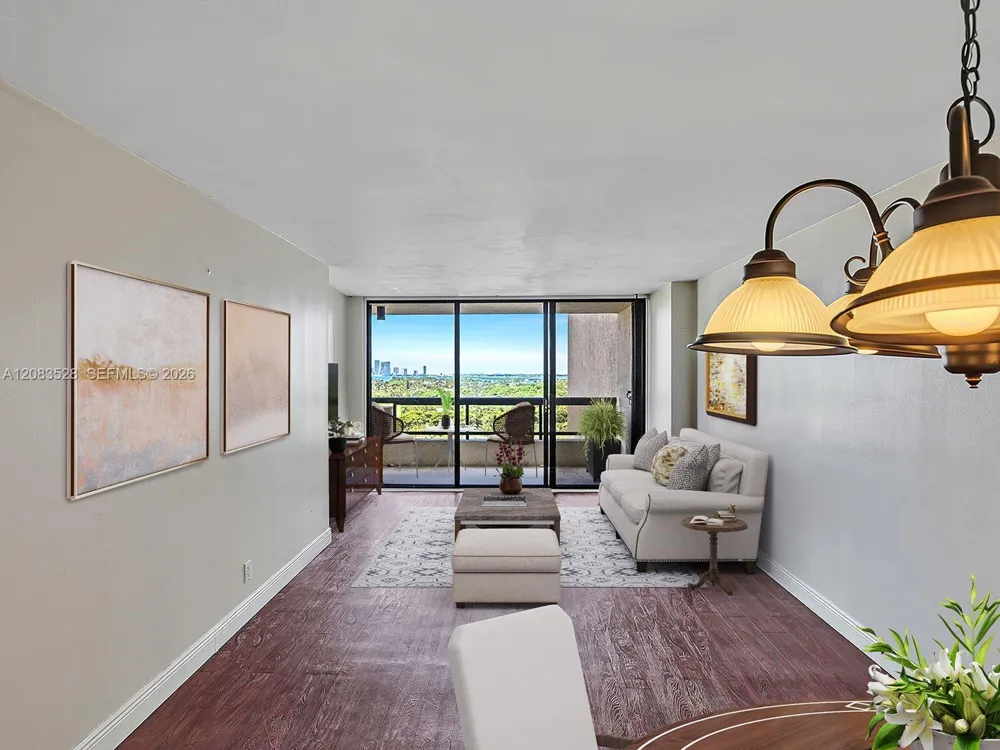 2555 Collins Ave #1604 Miami Beach, FL 33140