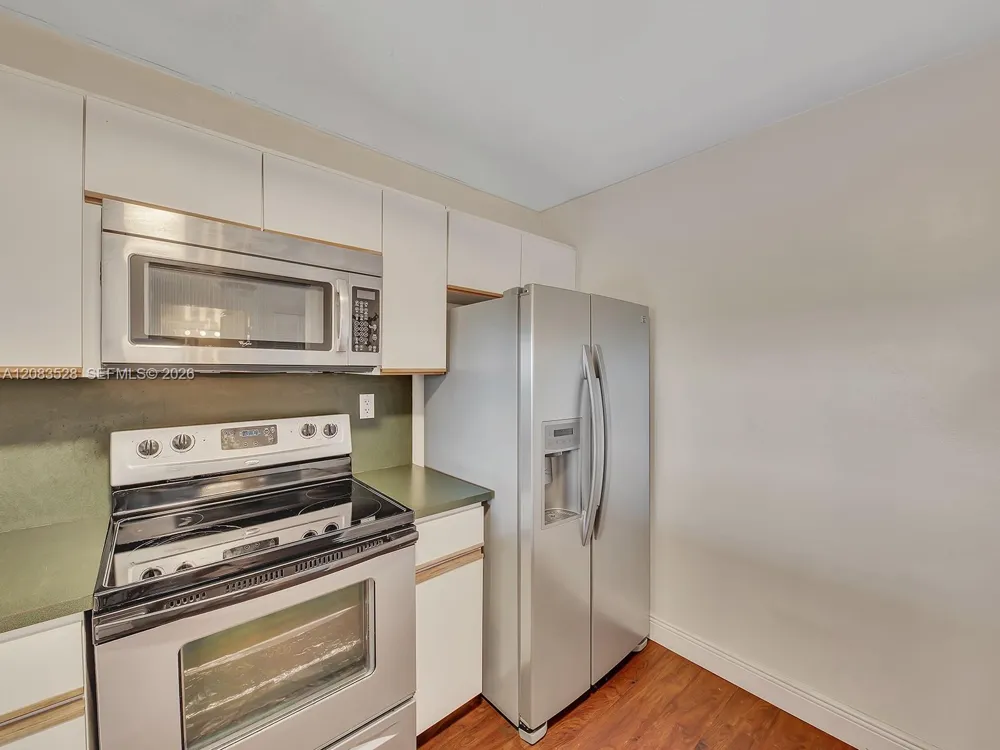 2555 Collins Ave #1604 Miami Beach, FL 33140
