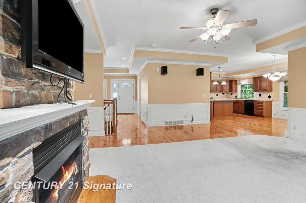7407 Rock Hollow Ln Lane Midland City, MI 48642