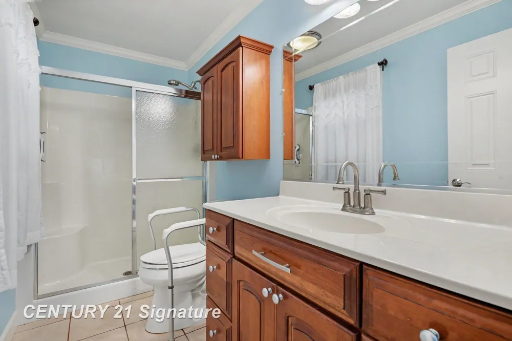 7407 Rock Hollow Ln Lane Midland City, MI 48642