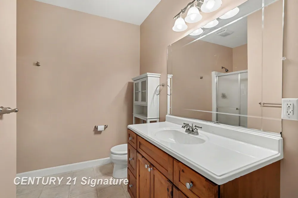 7407 Rock Hollow Ln Lane Midland City, MI 48642