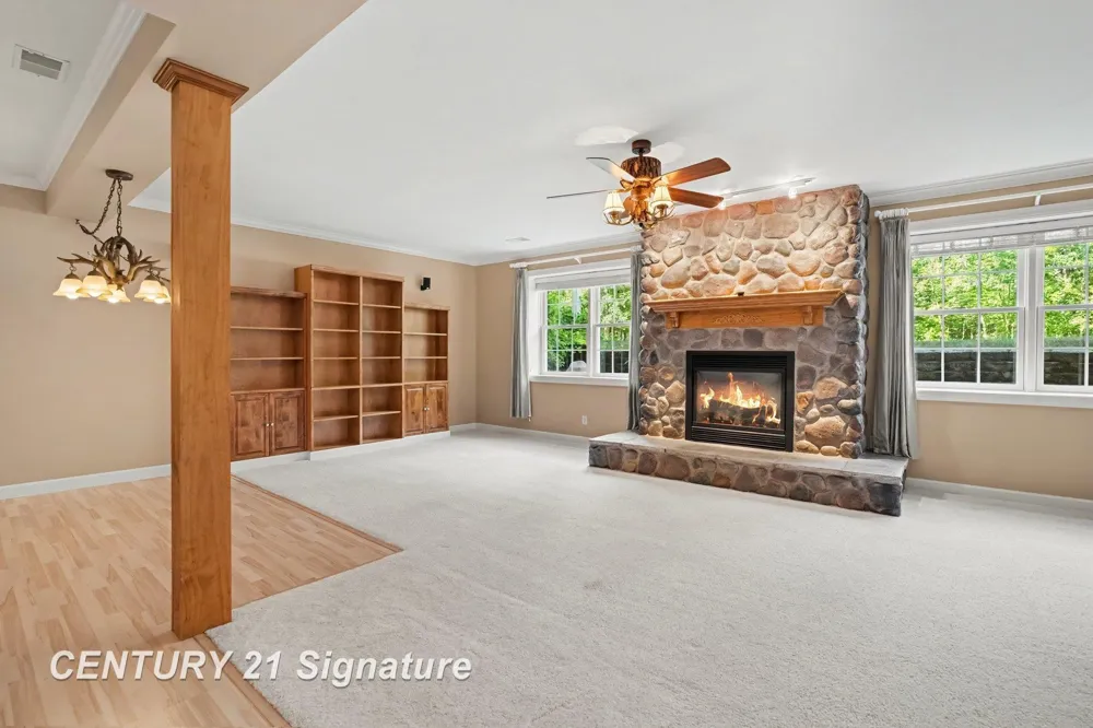 7407 Rock Hollow Ln Lane Midland City, MI 48642