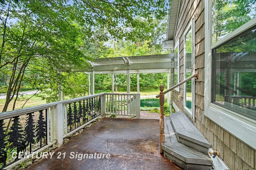 7407 Rock Hollow Ln Lane Midland City, MI 48642