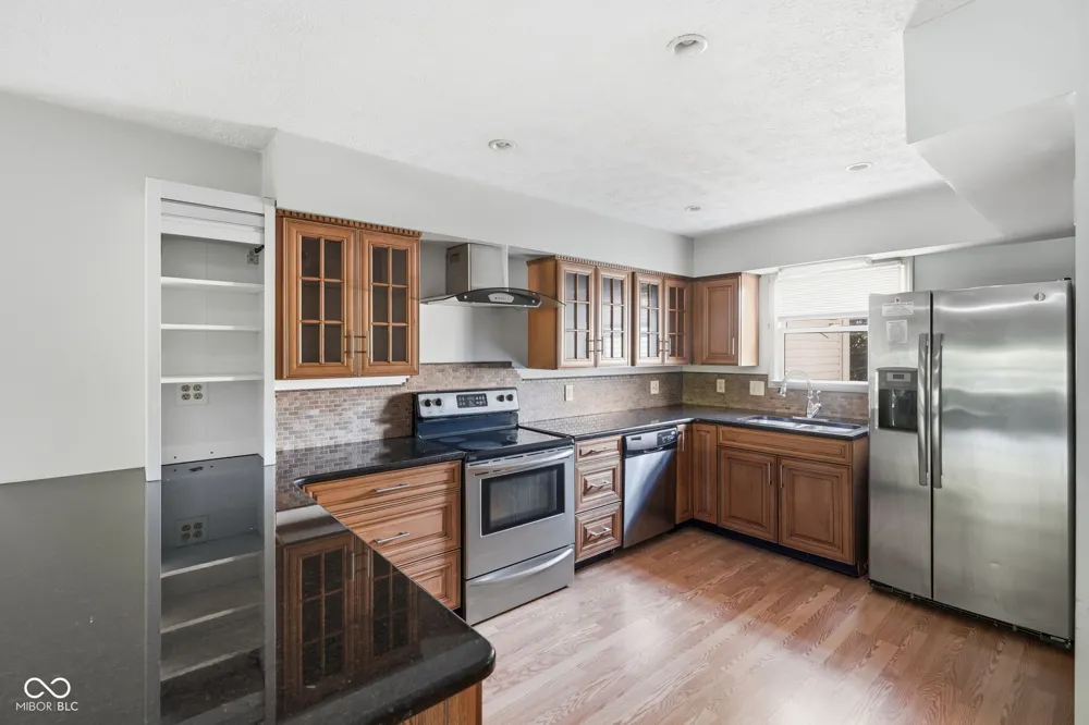 6321 Brush Court Indianapolis, IN 46268