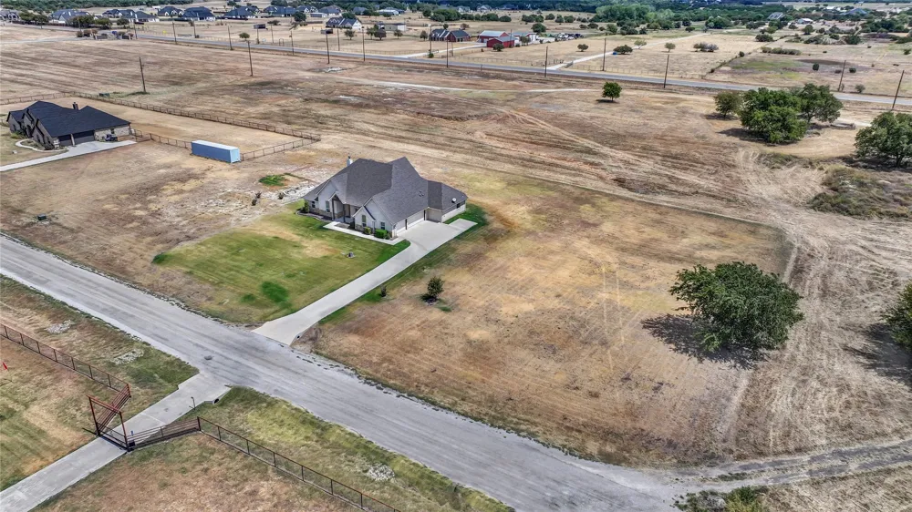 2011 Perkins Lane Weatherford, TX 76088