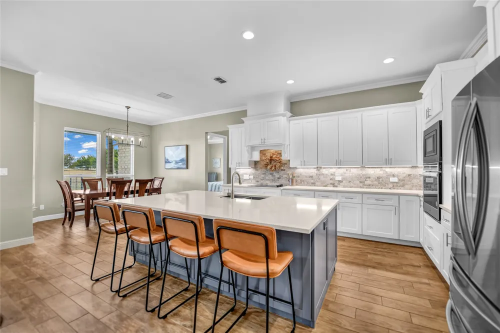 2011 Perkins Lane Weatherford, TX 76088