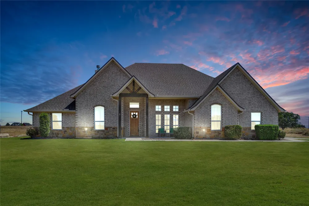 2011 Perkins Lane Weatherford, TX 76088