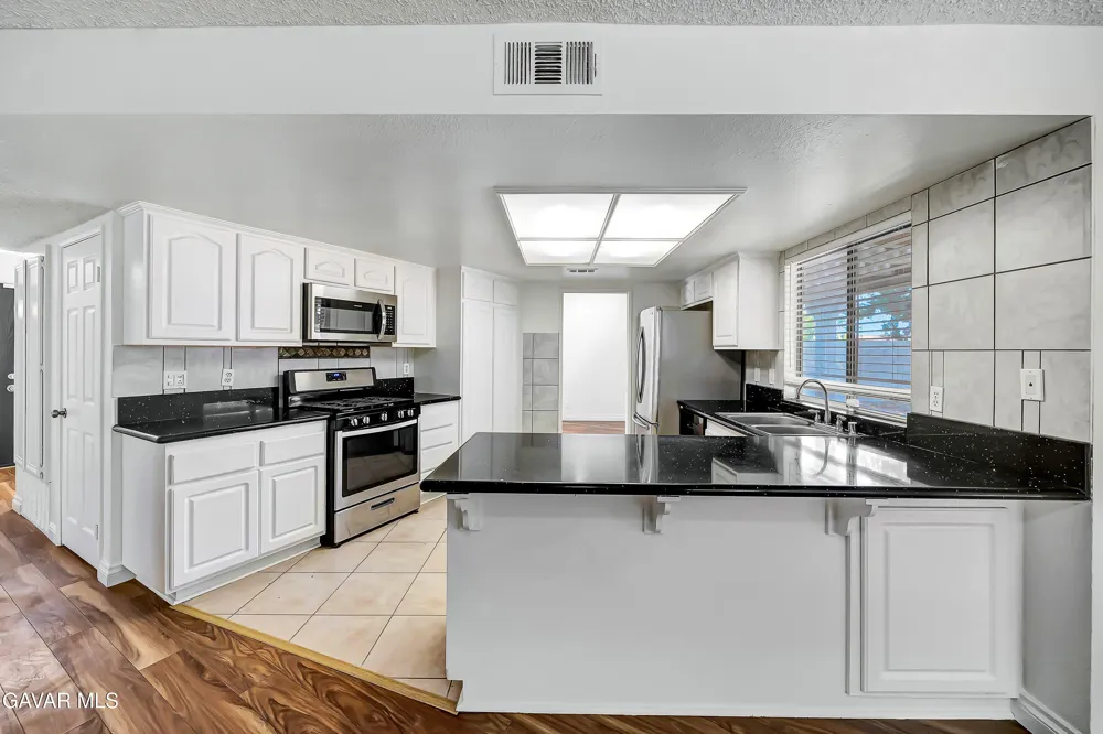 44636 17th Street Lancaster, CA 93535