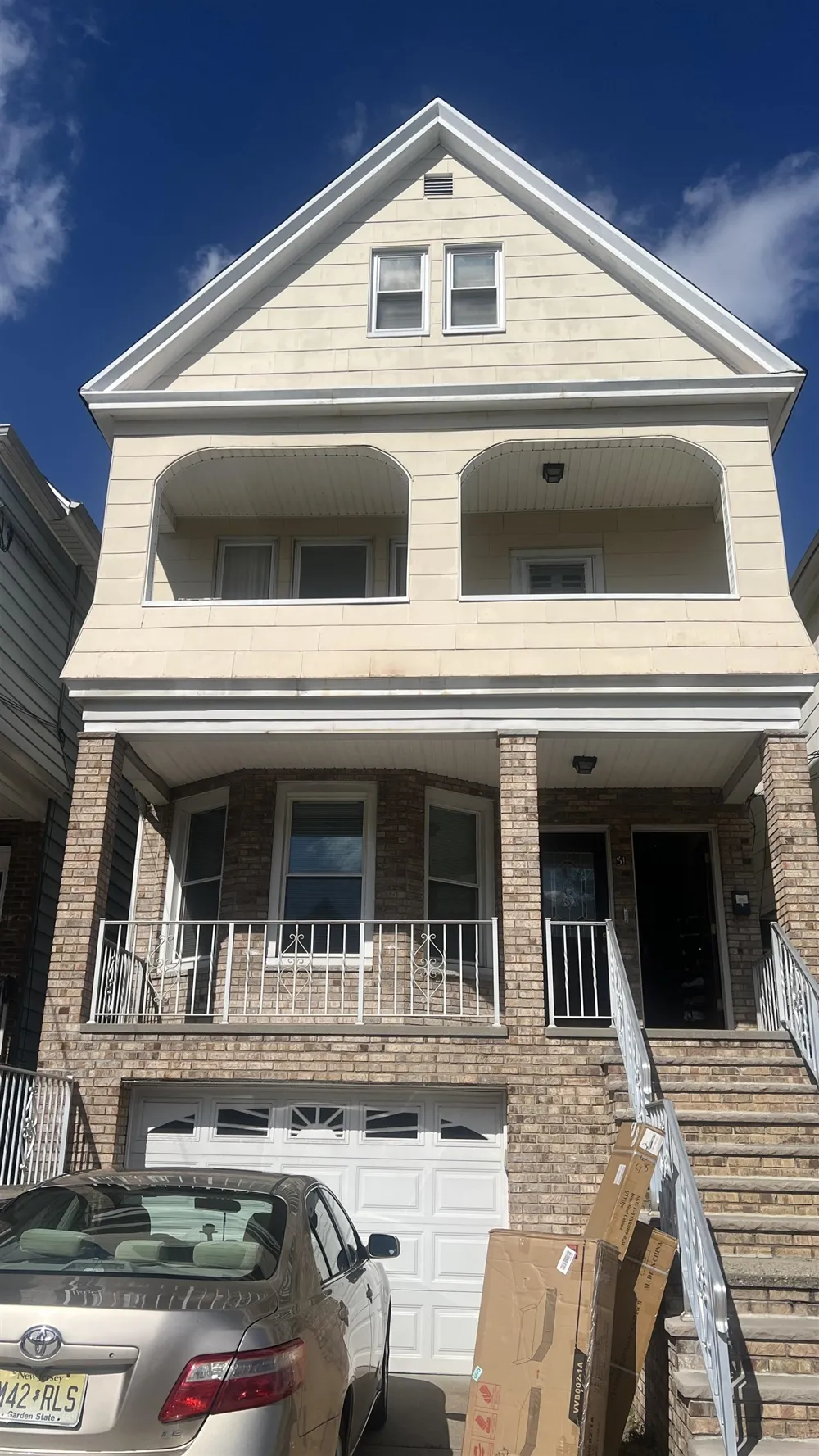 31 WEST 48TH ST Bayonne, NJ 07002