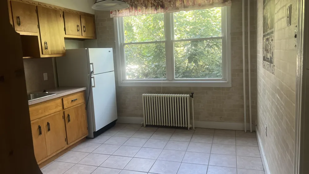31 WEST 48TH ST Bayonne, NJ 07002