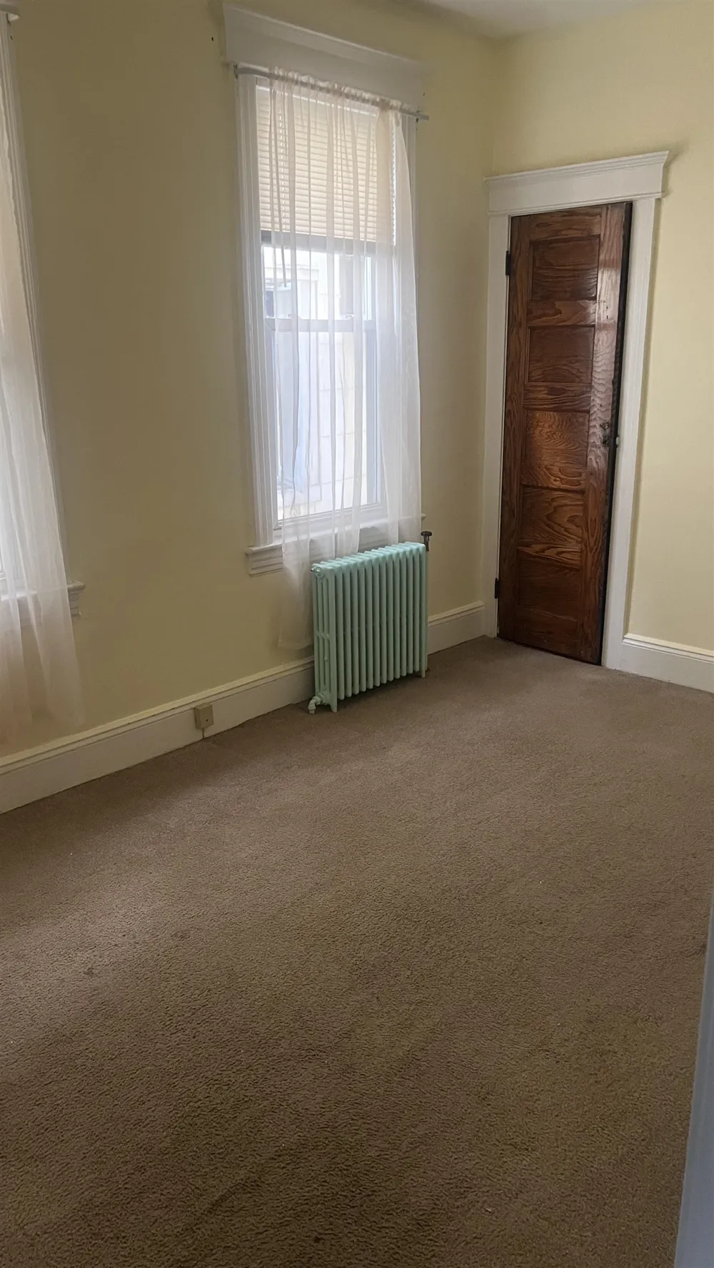 31 WEST 48TH ST Bayonne, NJ 07002