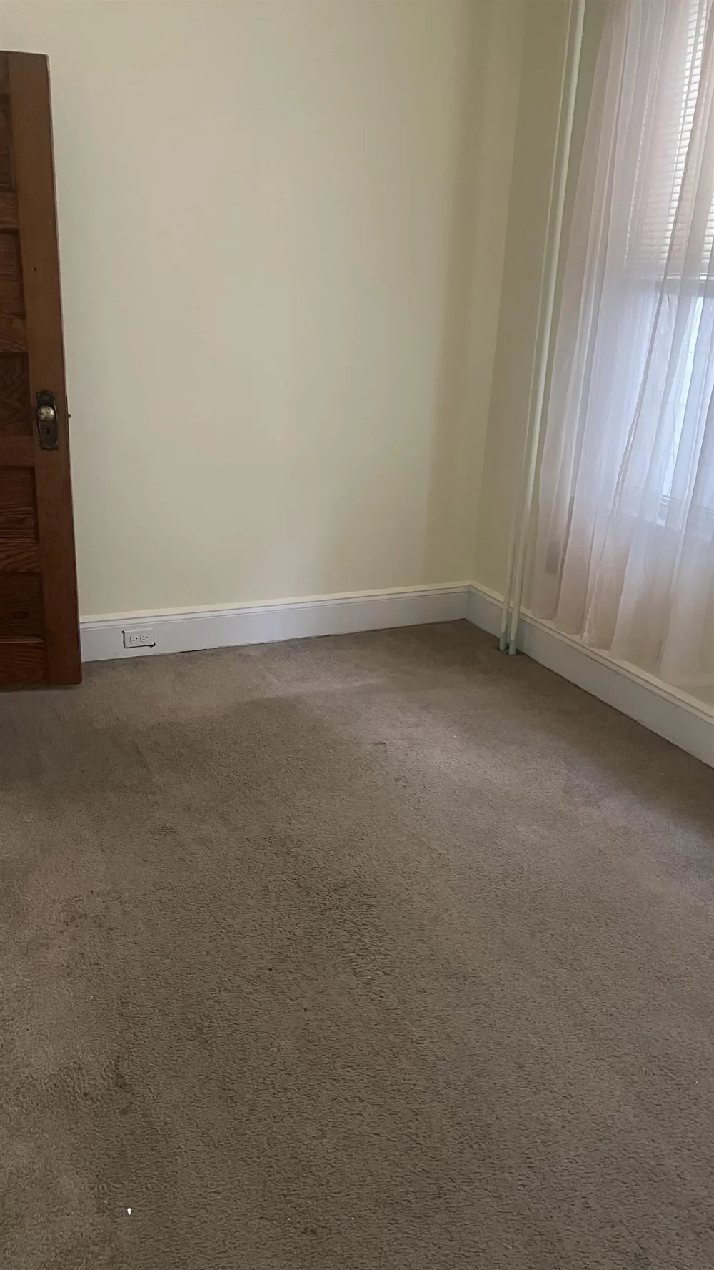 31 WEST 48TH ST Bayonne, NJ 07002