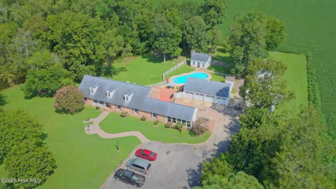 108 Hawkins Lane