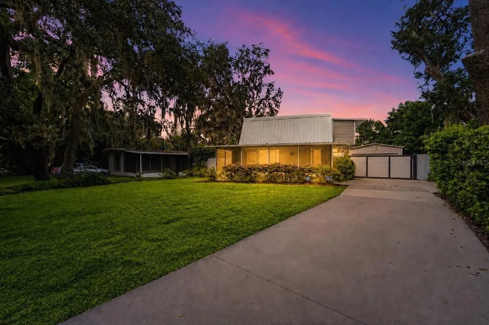 1817 BEACHWAY LANE Odessa, FL 33556