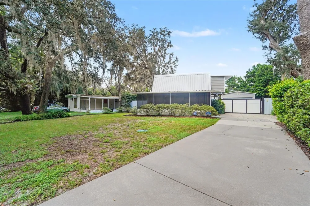 1817 BEACHWAY LANE Odessa, FL 33556