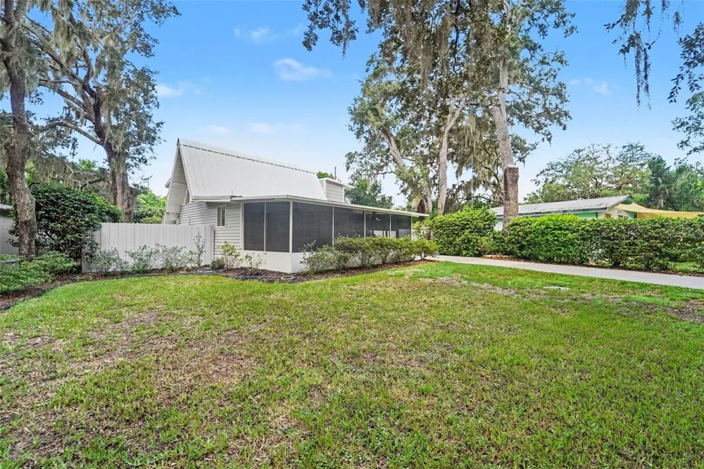 1817 BEACHWAY LANE Odessa, FL 33556