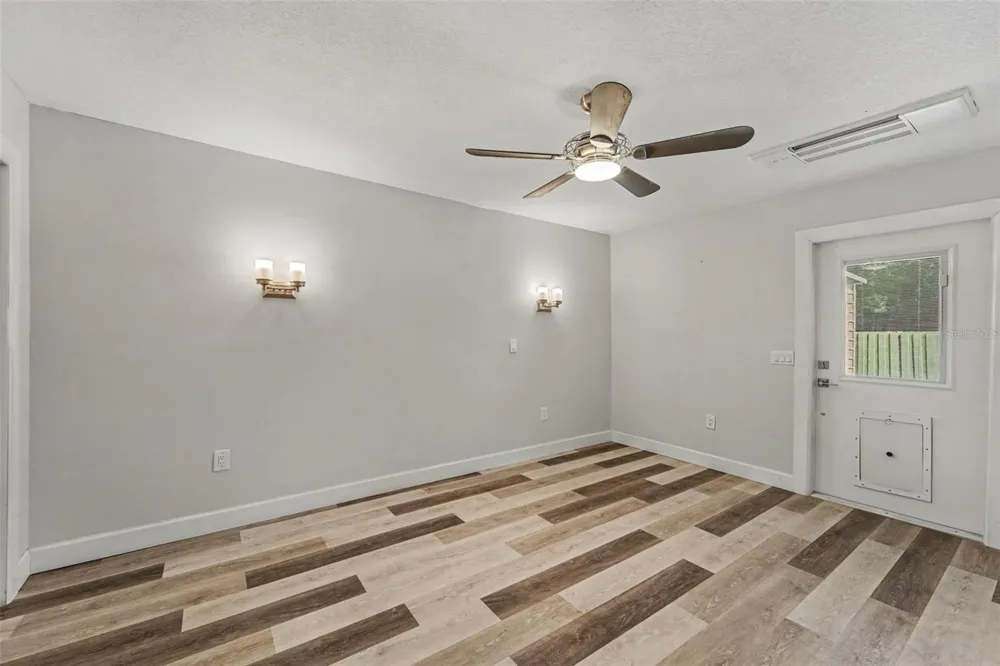 1817 BEACHWAY LANE Odessa, FL 33556