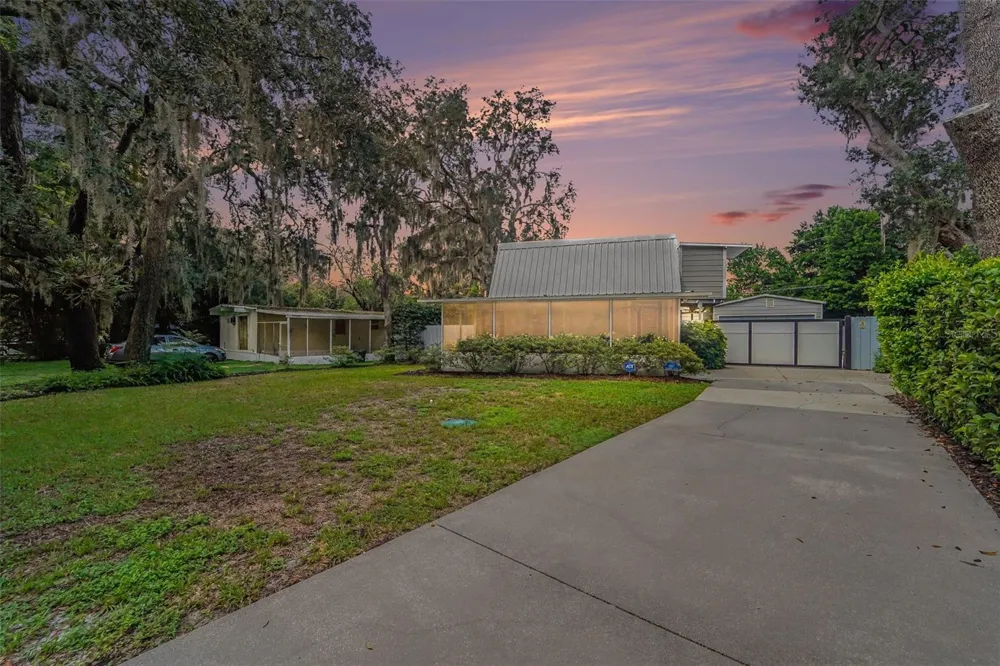 1817 BEACHWAY LANE Odessa, FL 33556