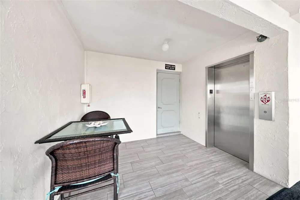 4370 CHATHAM DRIVE #304 Longboat Key, FL 34228