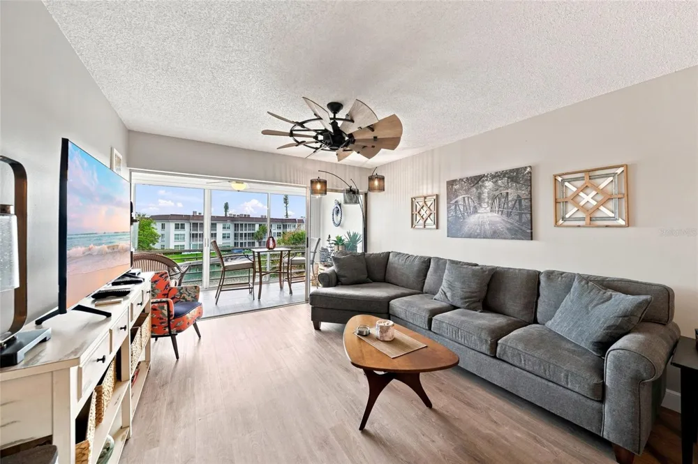 4370 CHATHAM DRIVE #304 Longboat Key, FL 34228