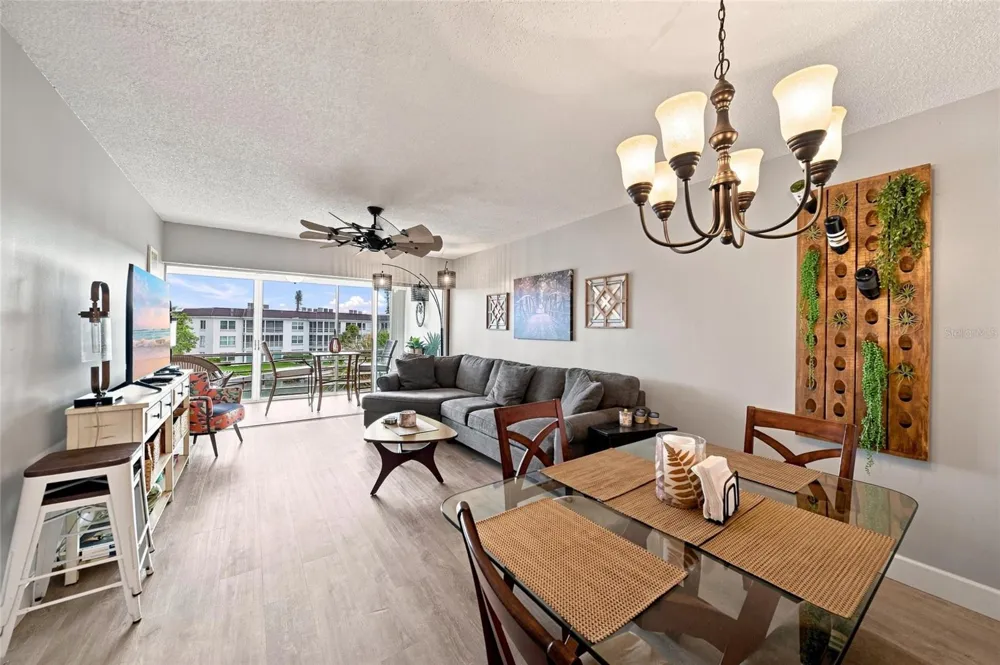 4370 CHATHAM DRIVE #304 Longboat Key, FL 34228