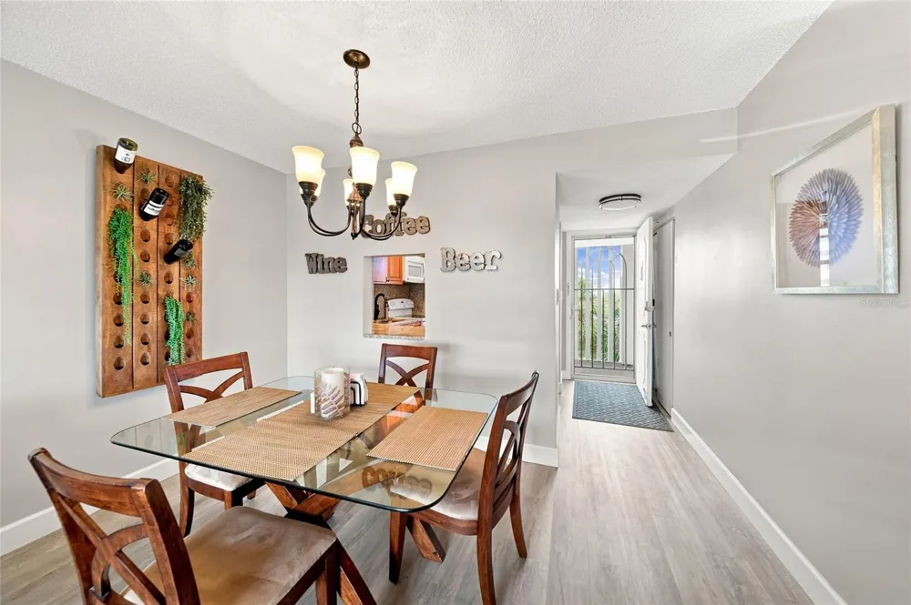 4370 CHATHAM DRIVE #304 Longboat Key, FL 34228