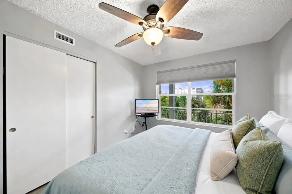 4370 CHATHAM DRIVE #304 Longboat Key, FL 34228